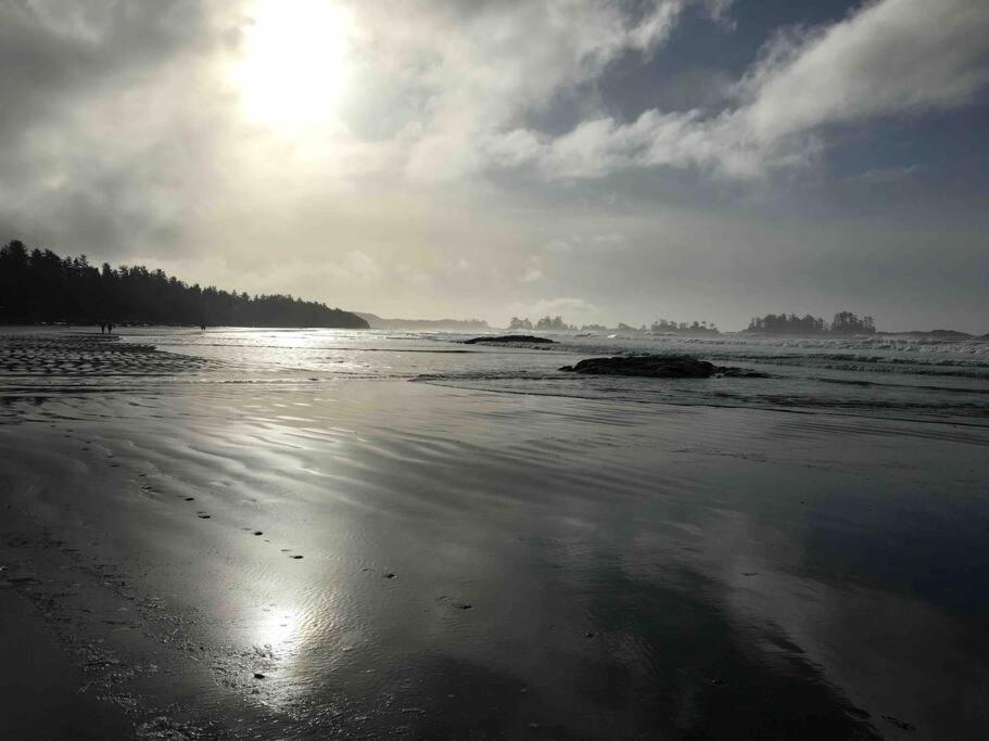 Forest Sweet Retreat Hot Tub & Wood Fired Sauna Ucluelet Buitenkant foto