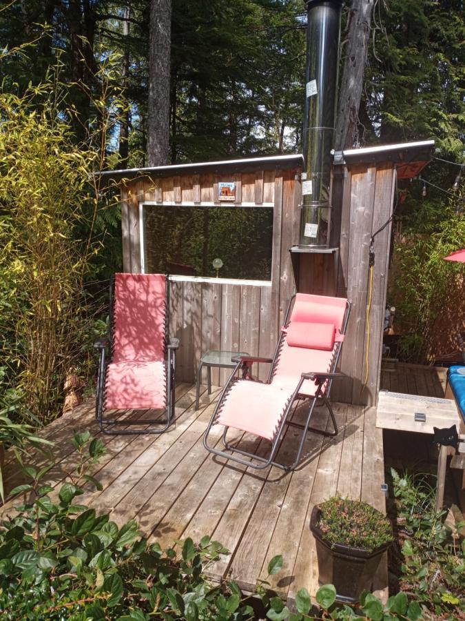 Forest Sweet Retreat Hot Tub & Wood Fired Sauna Ucluelet Buitenkant foto