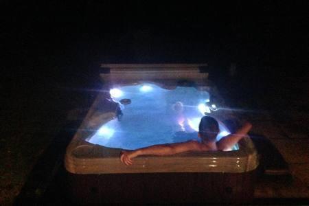 Forest Sweet Retreat Hot Tub & Wood Fired Sauna Ucluelet Buitenkant foto