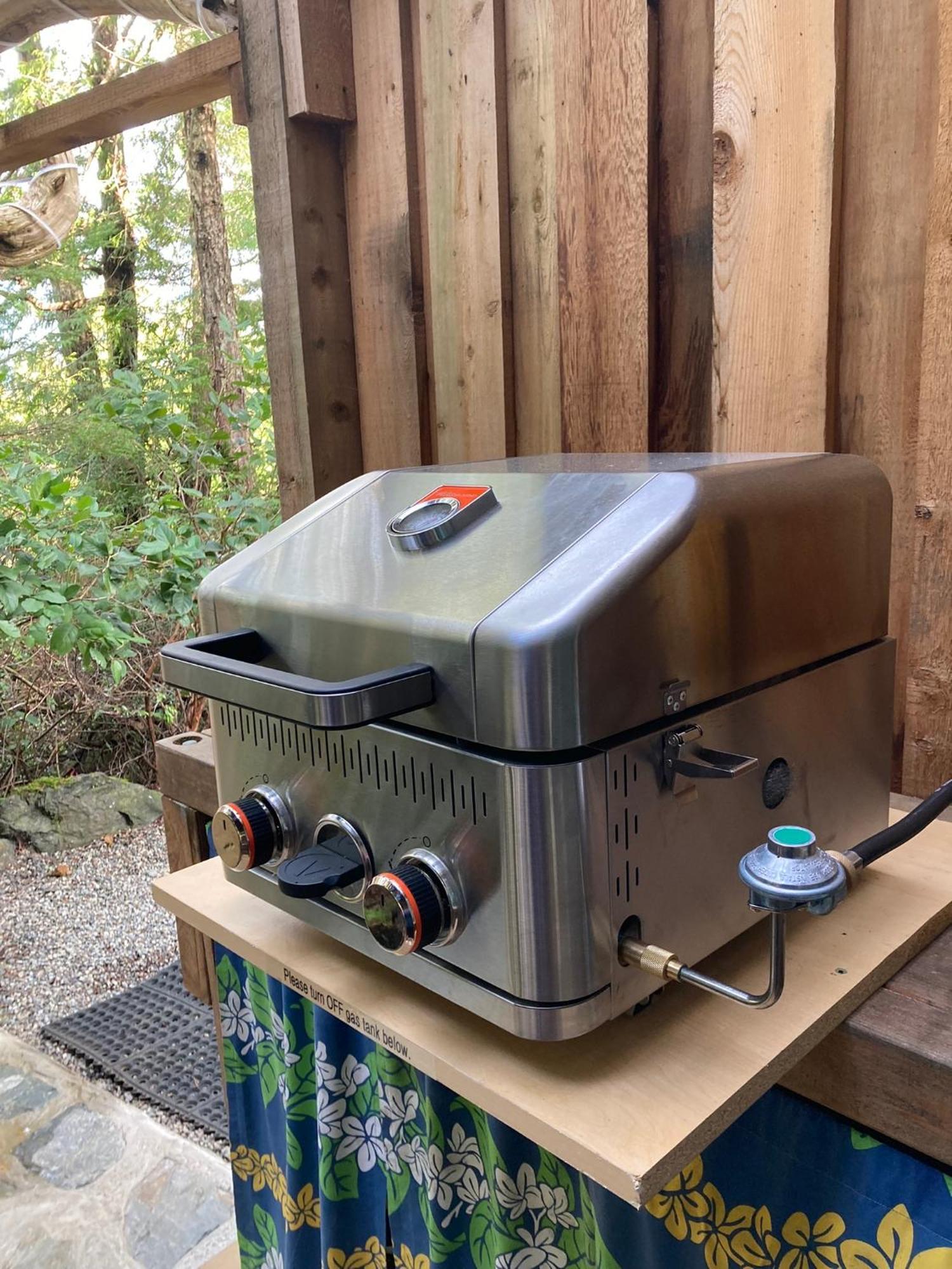 Forest Sweet Retreat Hot Tub & Wood Fired Sauna Ucluelet Buitenkant foto
